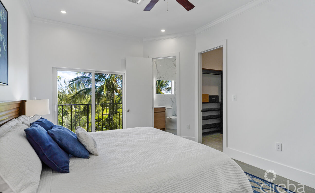 TURNBERRY  EAST #3 , CRYSTAL HARBOUR