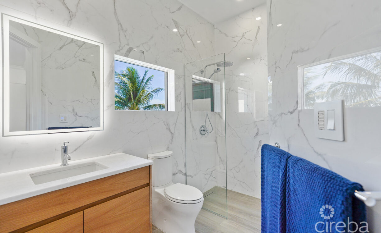 TURNBERRY  EAST #3 , CRYSTAL HARBOUR