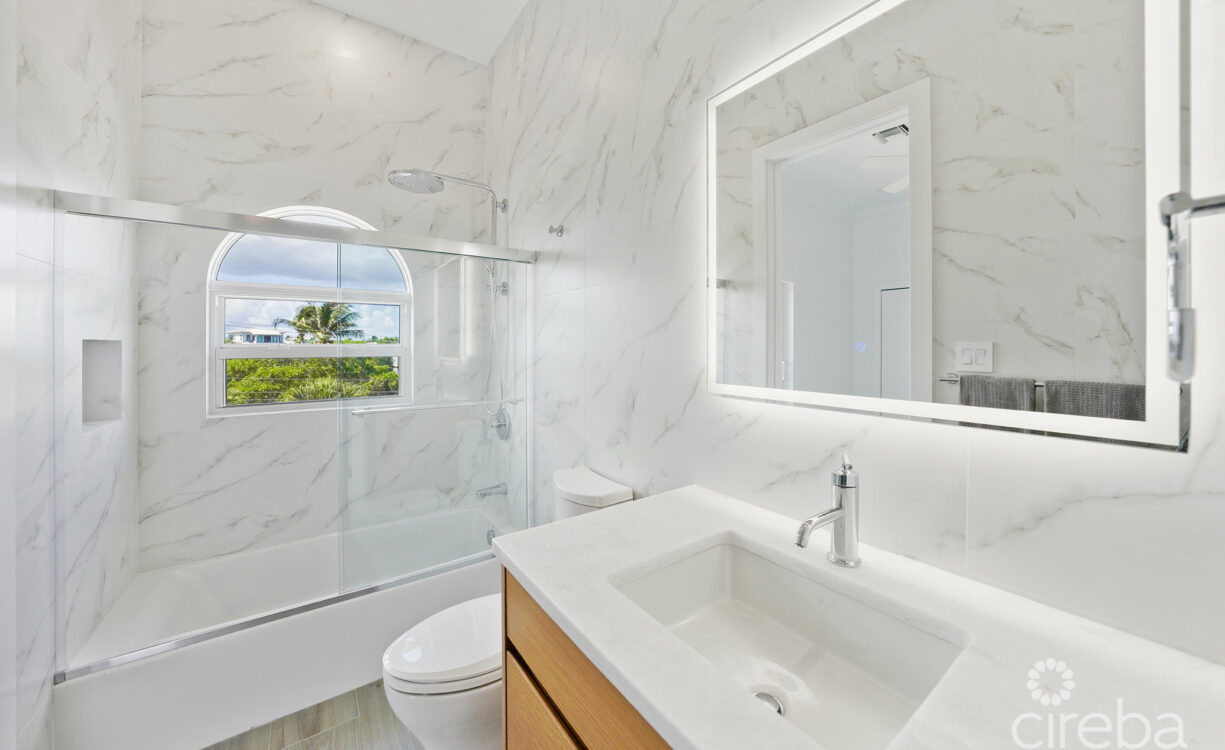 TURNBERRY  EAST #3 , CRYSTAL HARBOUR