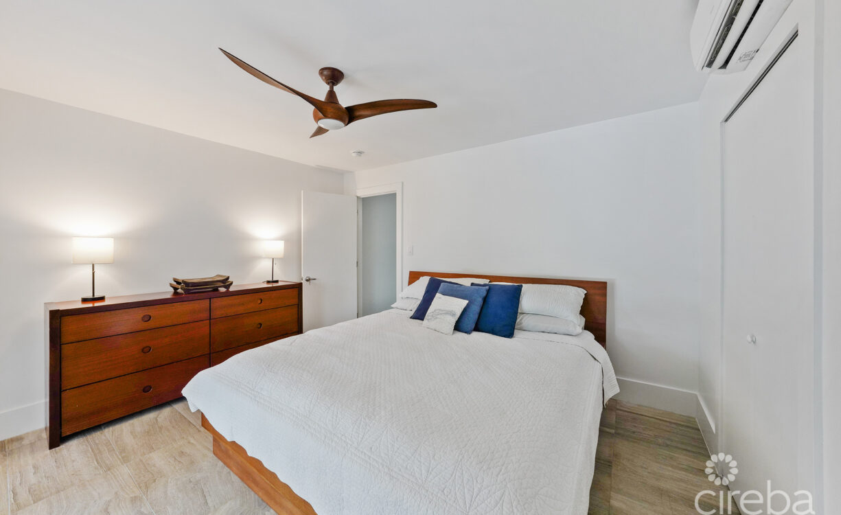 TURNBERRY  EAST #3 , CRYSTAL HARBOUR