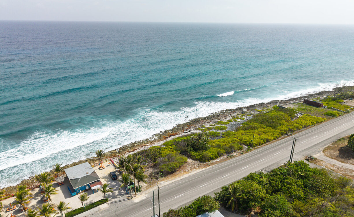 OCEAN FRONT LAND LOT - SEAVIEW RD