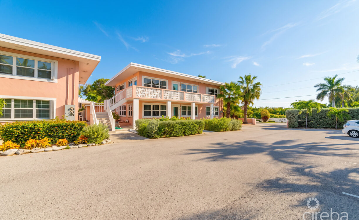 WINTERHAVEN BEACHFRONT 3 BED