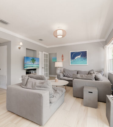 WINTERHAVEN BEACHFRONT 3 BED
