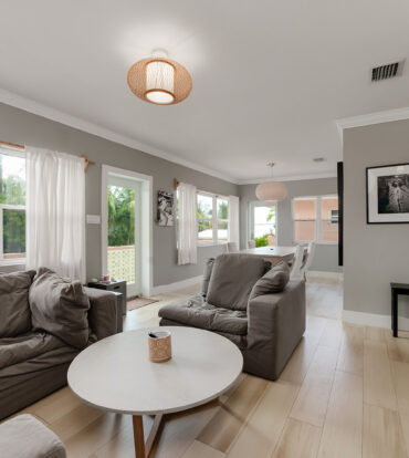 WINTERHAVEN BEACHFRONT 3 BED