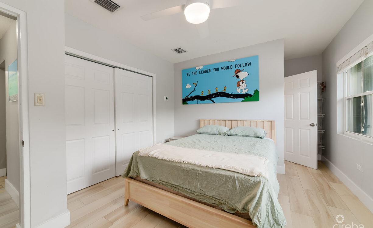 WINTERHAVEN BEACHFRONT 3 BED