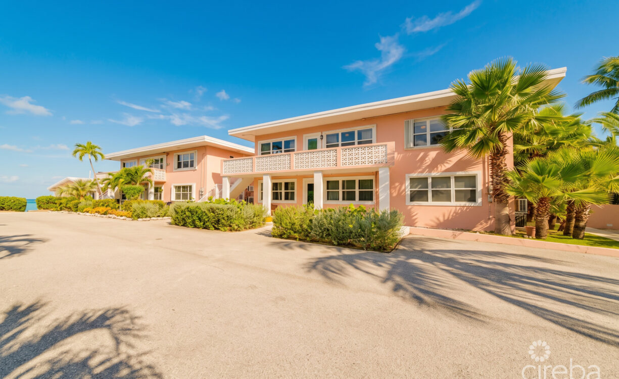 WINTERHAVEN BEACHFRONT 3 BED
