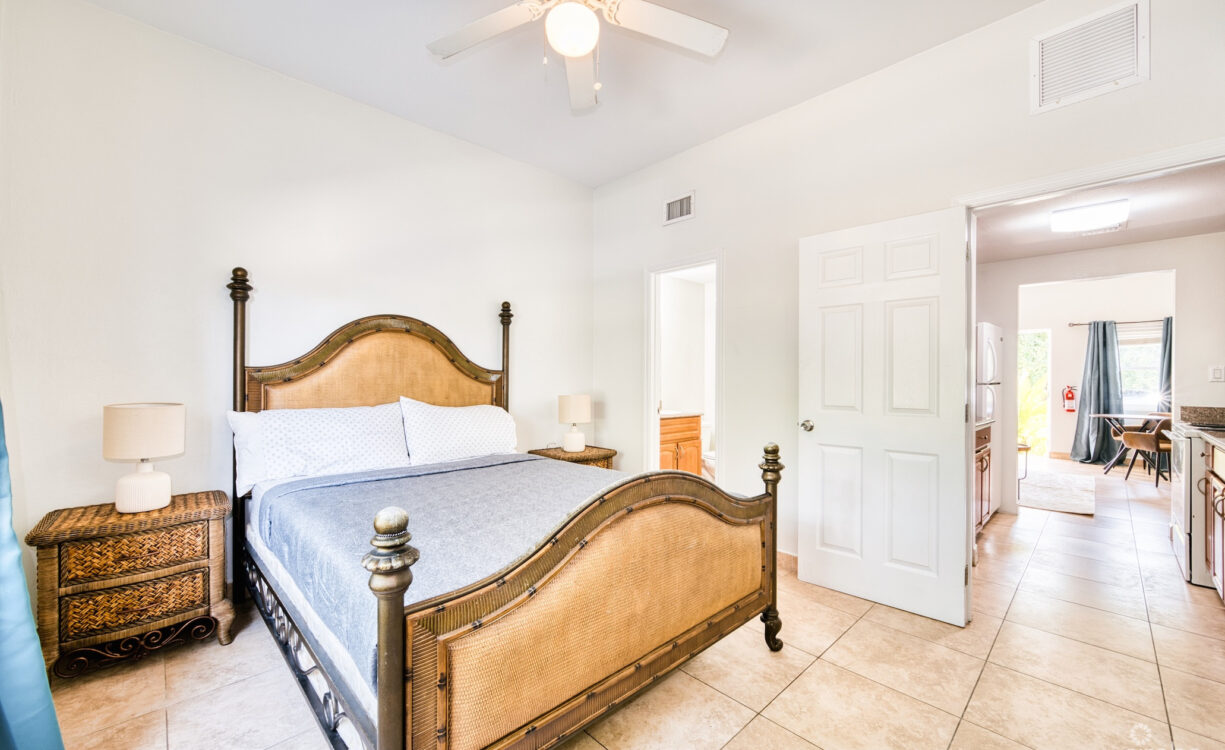 EXECUTIVE SUITES - 1 BED APARTMENT - GEORGETOWN - UNIT 20