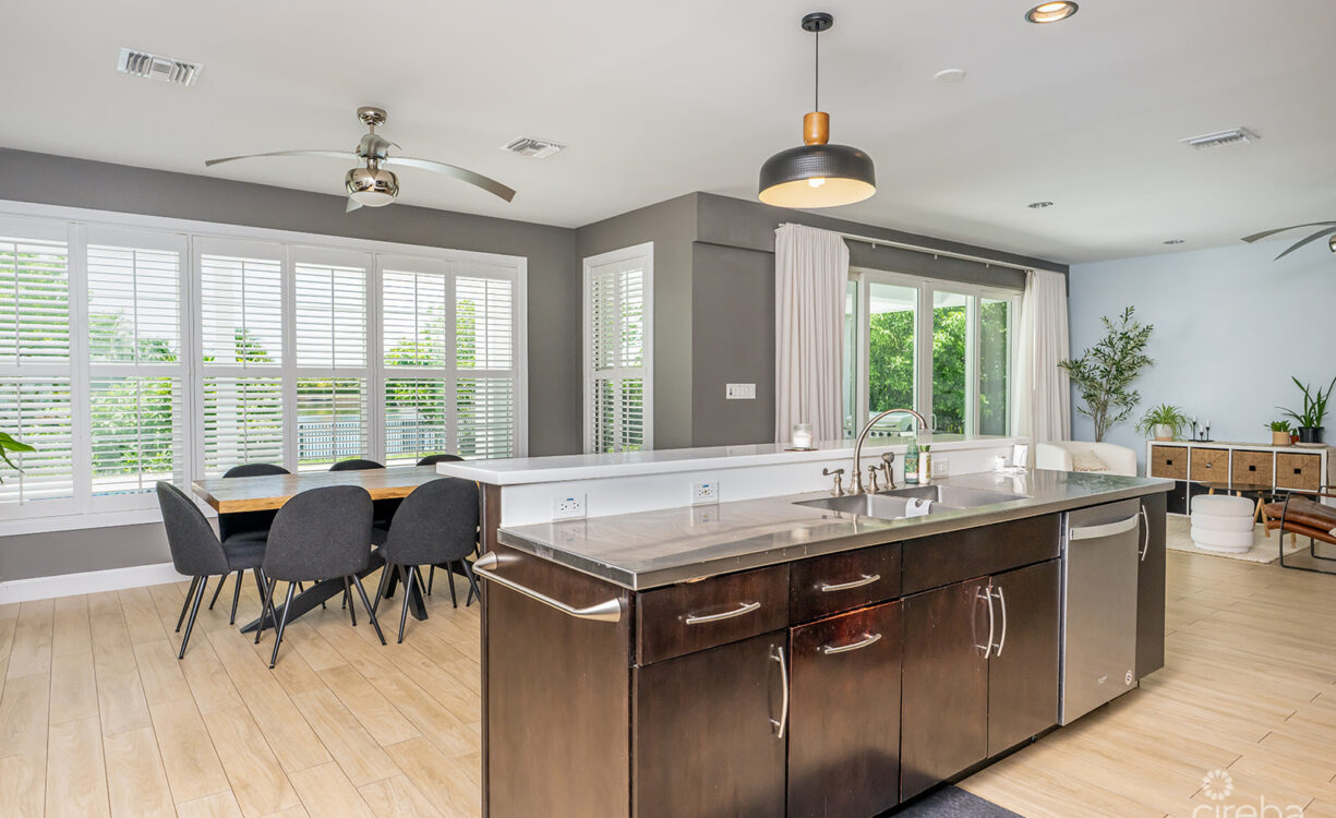 BIMIN DR - EXECUTIVE CANAL FRONT HOME IN GRAND HARBOUR