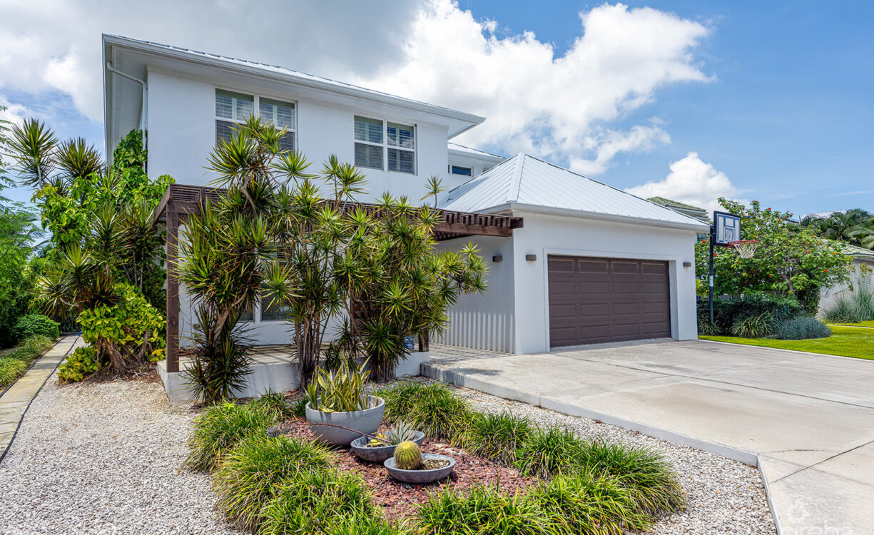 BIMIN DR - EXECUTIVE CANAL FRONT HOME IN GRAND HARBOUR