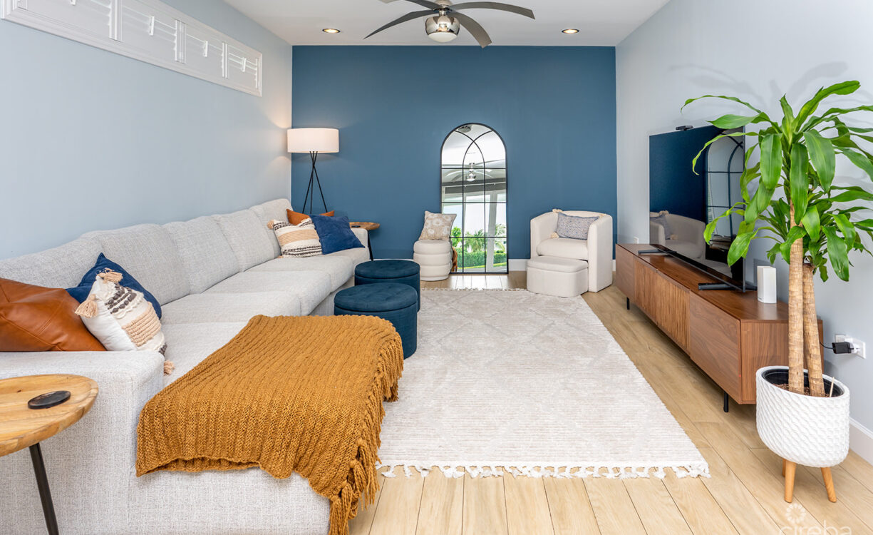 BIMIN DR - EXECUTIVE CANAL FRONT HOME IN GRAND HARBOUR