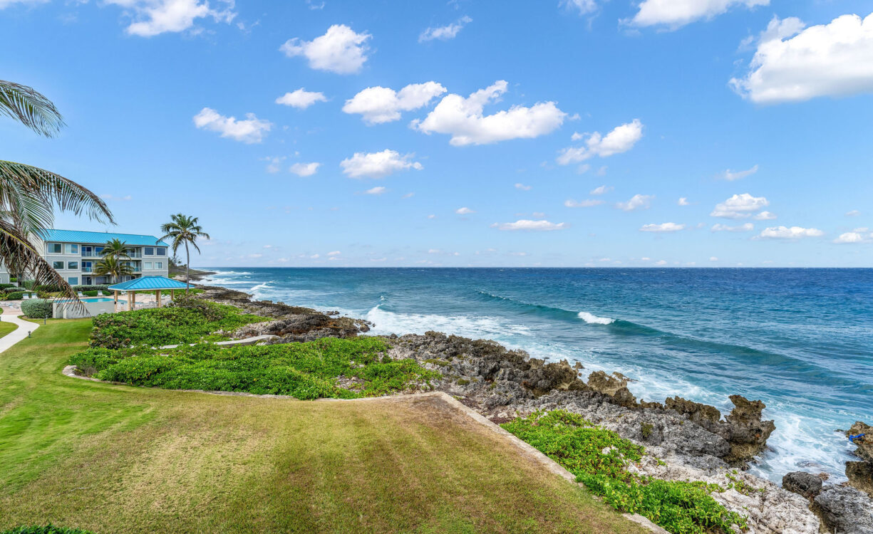 OCEAN POINTE VILLAS  3 BED, 2 BATH, 2ND FLOOR PENTHOUSE