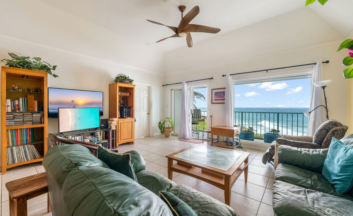 OCEAN POINTE VILLAS  3 BED, 2 BATH, 2ND FLOOR PENTHOUSE