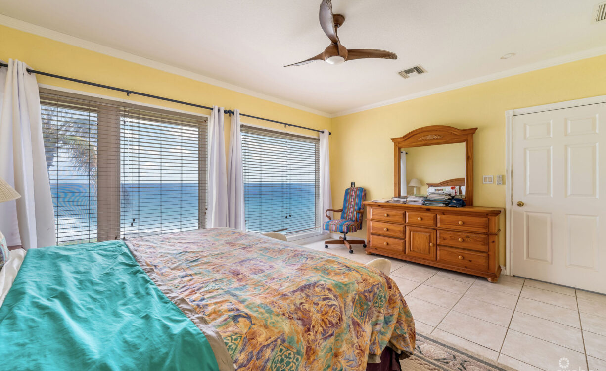 OCEAN POINTE VILLAS  3 BED, 2 BATH, 2ND FLOOR PENTHOUSE