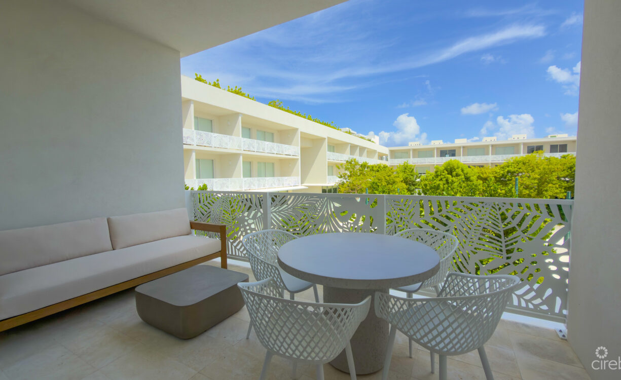 THE GROVE TOO - 1 BED CONDO