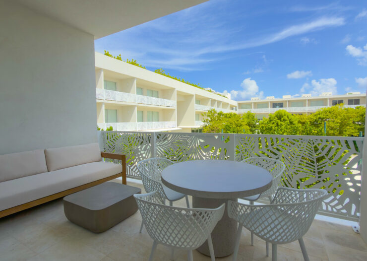 THE GROVE TOO - 1 BED CONDO