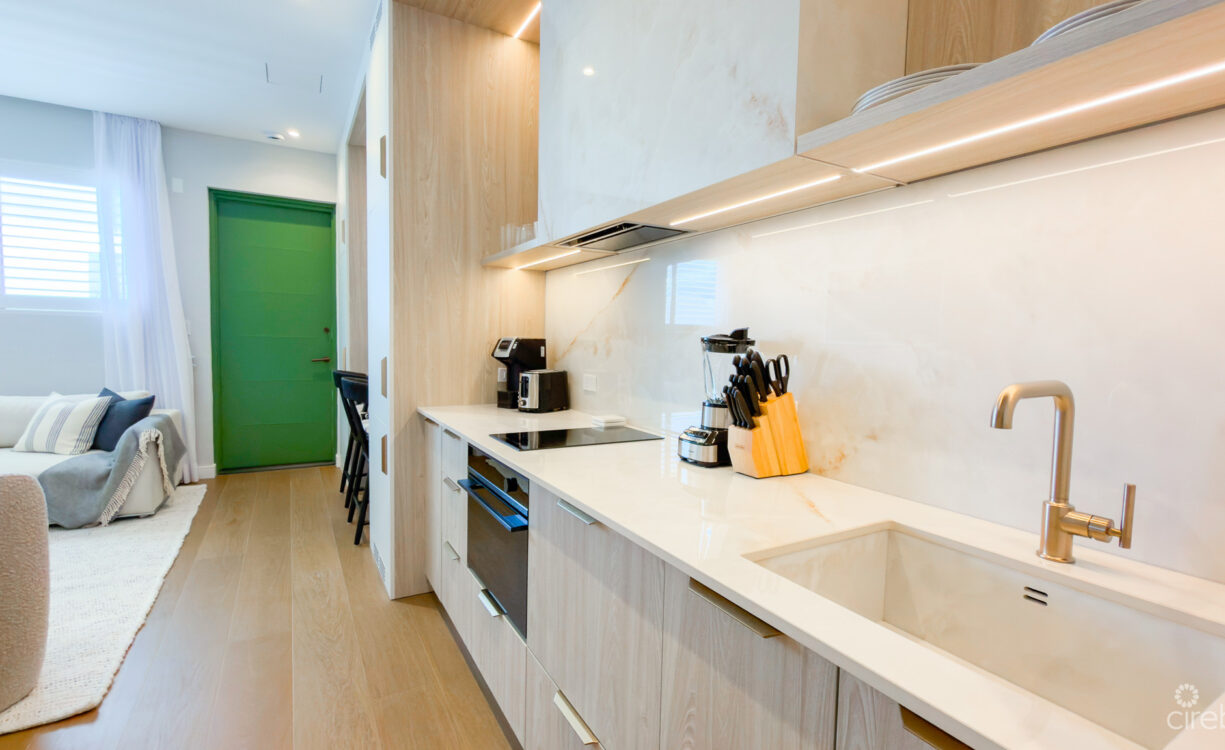 THE GROVE TOO - 1 BED CONDO