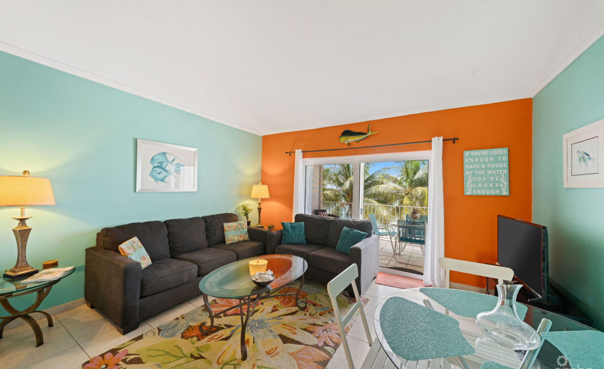 CORAL BAY VILLAGE #5 - BEACHFRONT CONDO