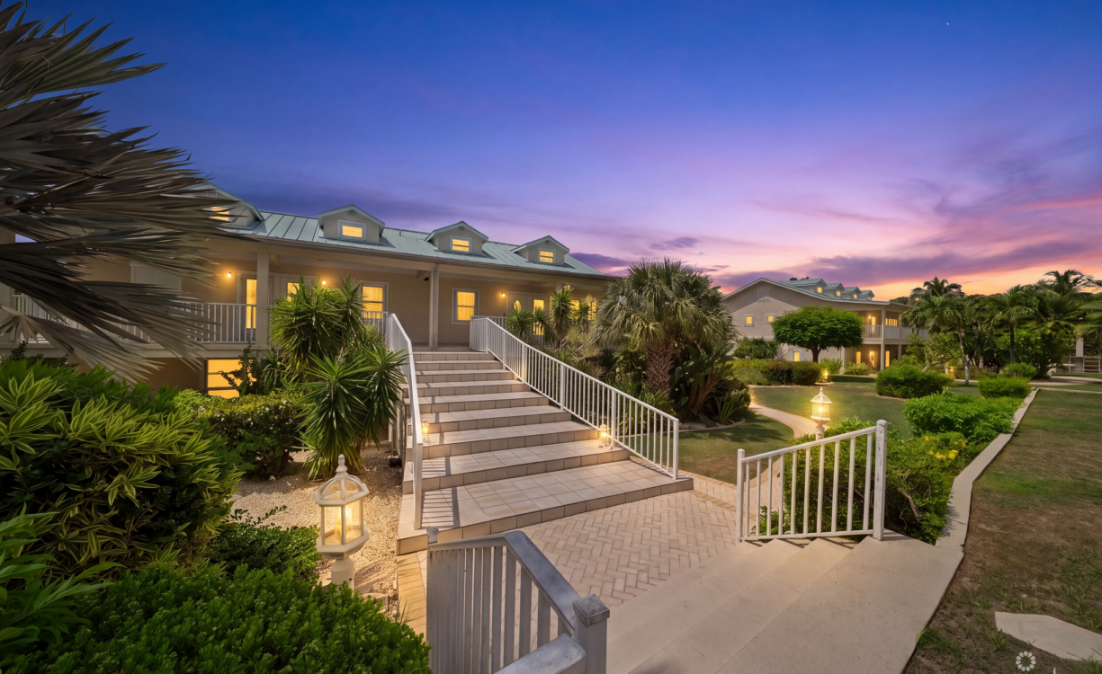 CORAL BAY VILLAGE #5 - BEACHFRONT CONDO