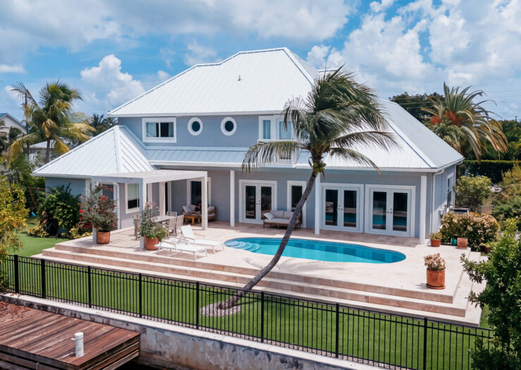 GOVERNORS HARBOUR - 266 RALEIGH HARBOUR NORTH EXECUTIVE CANAL-FRONT HOME