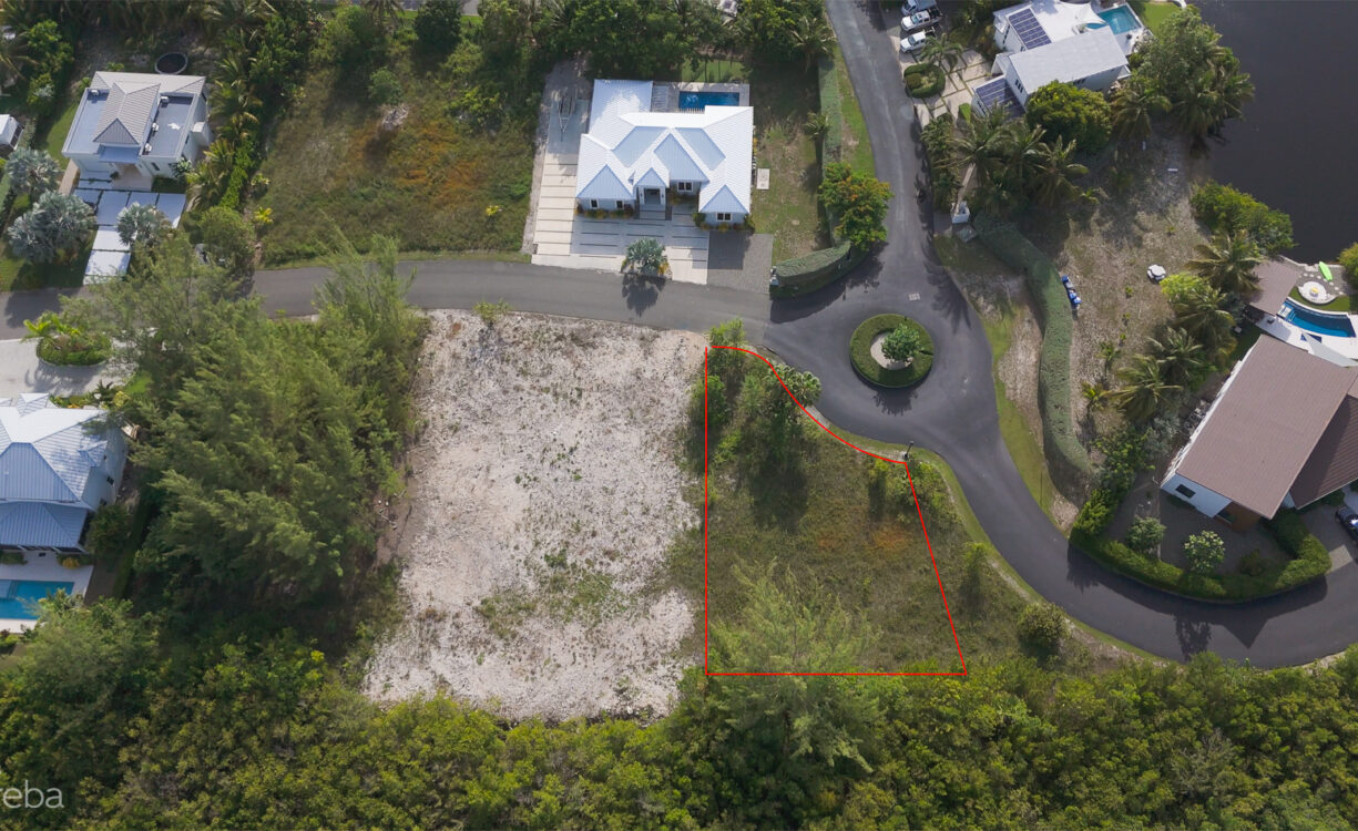 THE LAKES, SOUTH SOUND - RARE 0.2870-ACRE CORNER LOT