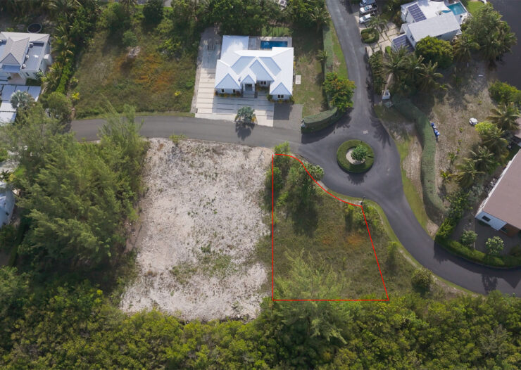 THE LAKES, SOUTH SOUND - RARE 0.2870-ACRE CORNER LOT