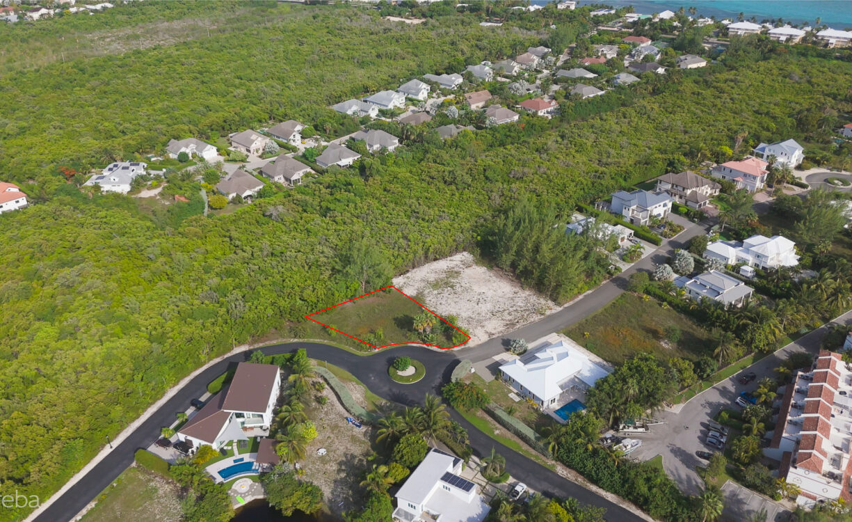 THE LAKES, SOUTH SOUND - RARE 0.2870-ACRE CORNER LOT