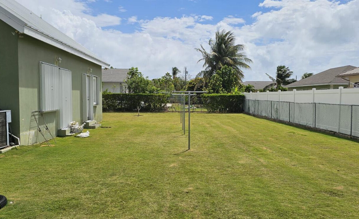 DUPLEX INVESTMENT PROPERTY - AURORA DRIVE, WEST BAY