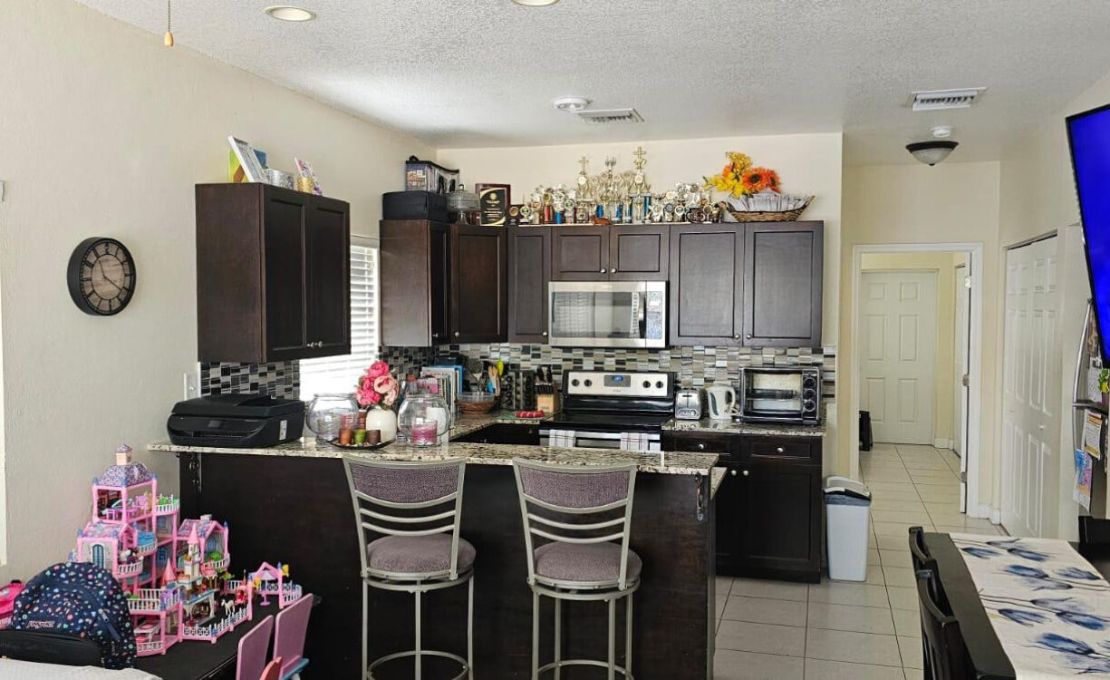 DUPLEX INVESTMENT PROPERTY - AURORA DRIVE, WEST BAY