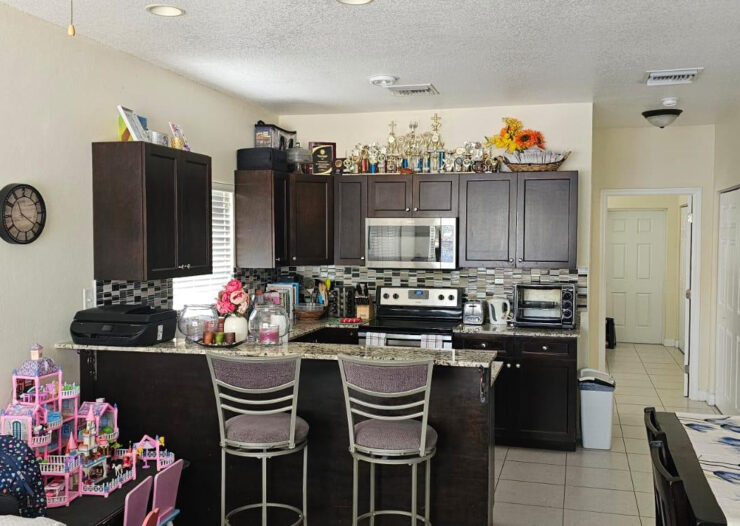 DUPLEX INVESTMENT PROPERTY - AURORA DRIVE, WEST BAY