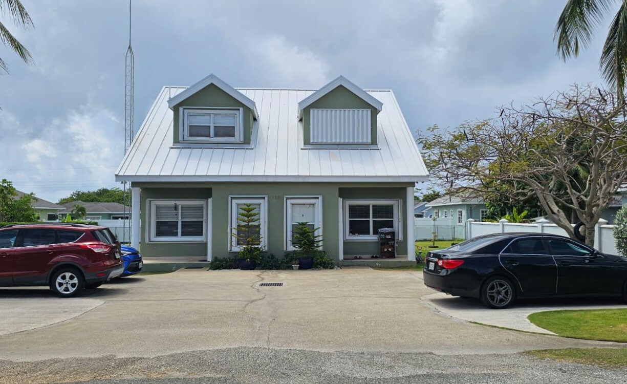 DUPLEX INVESTMENT PROPERTY - AURORA DRIVE, WEST BAY