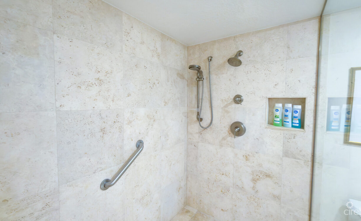 VILLAS PAPPAGALLO 2 BED OCEANFRONT