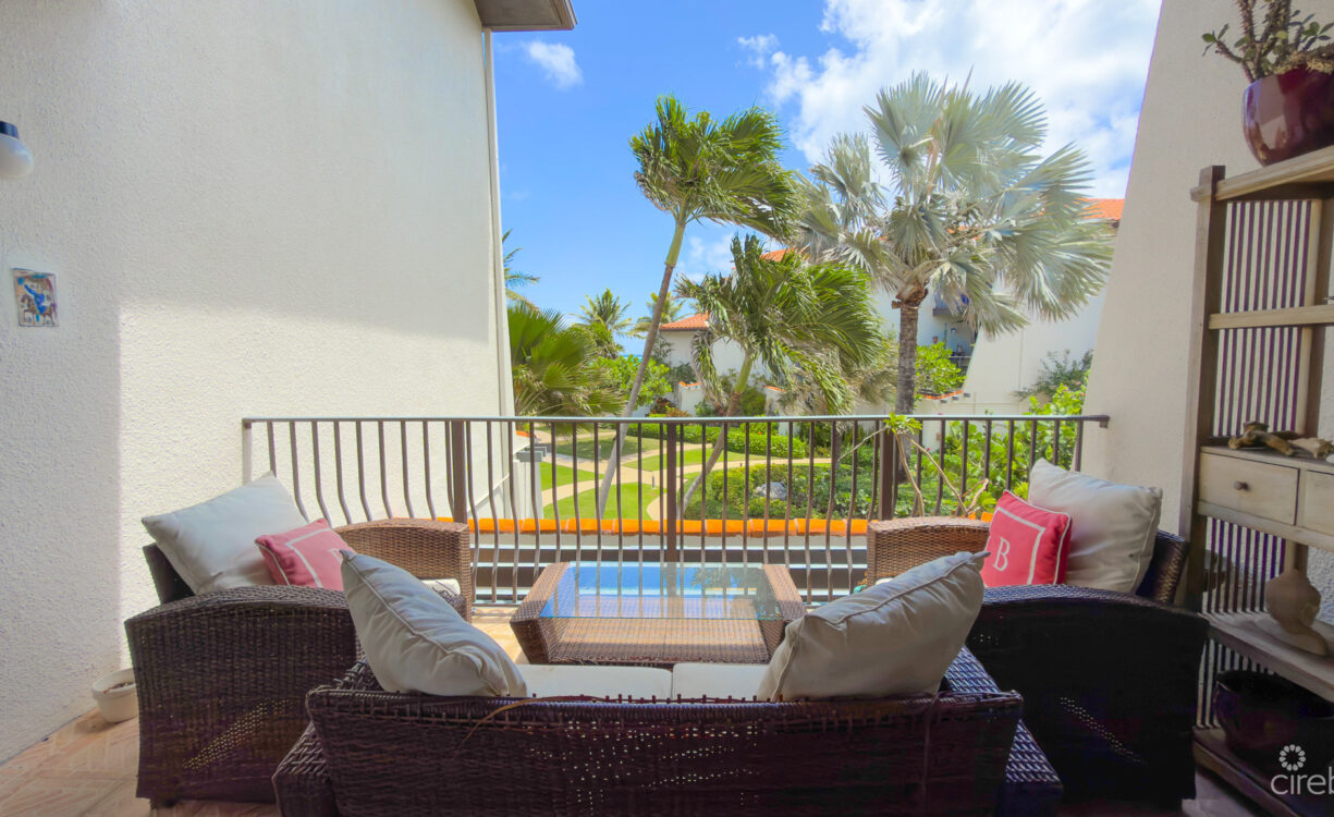 VILLAS PAPPAGALLO 2 BED OCEANFRONT