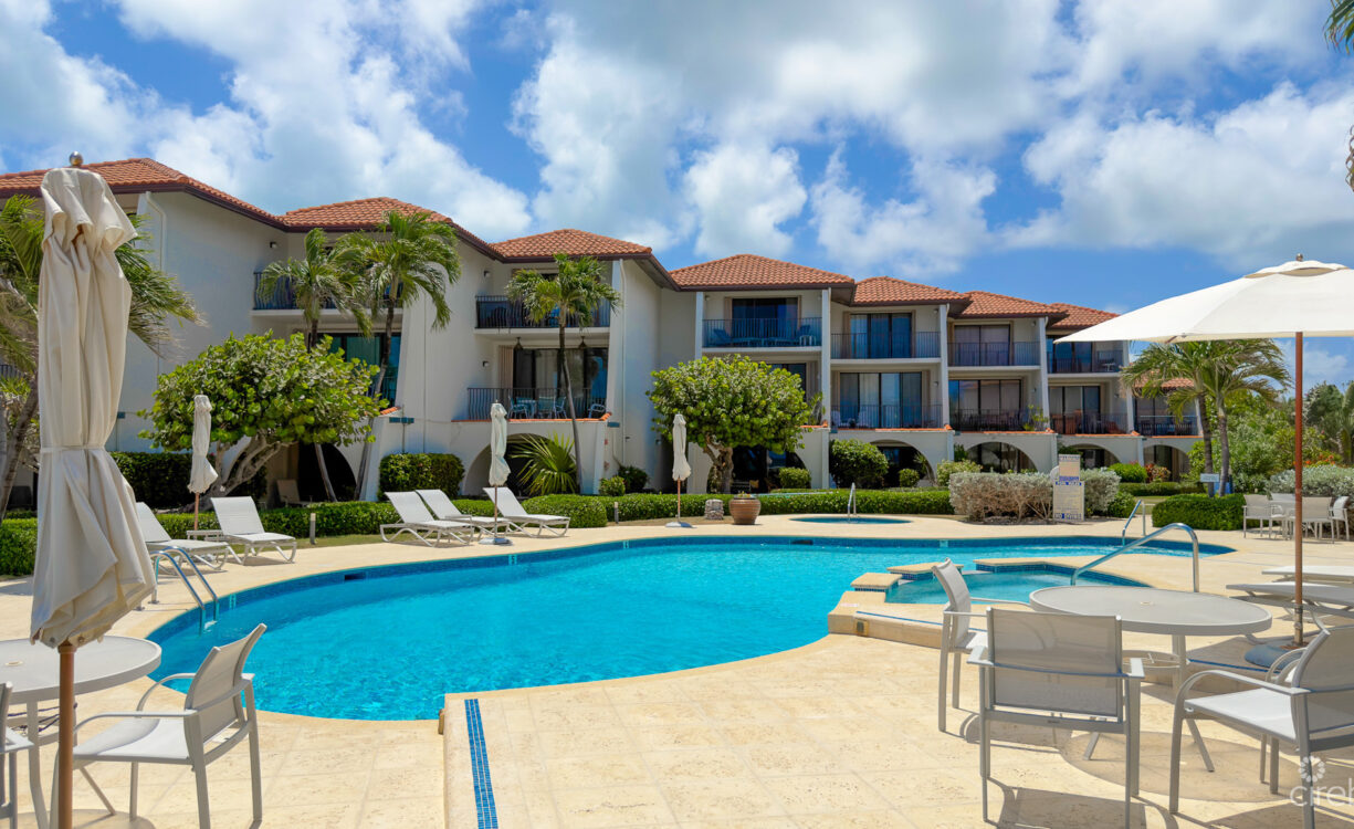 VILLAS PAPPAGALLO 2 BED OCEANFRONT