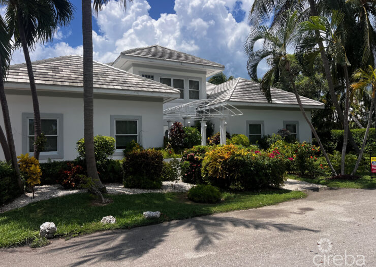 CANAL POINT - CANAL FRONT RESIDENCE