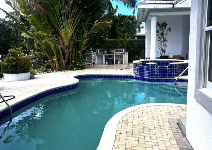 CANAL POINT - CANAL FRONT RESIDENCE