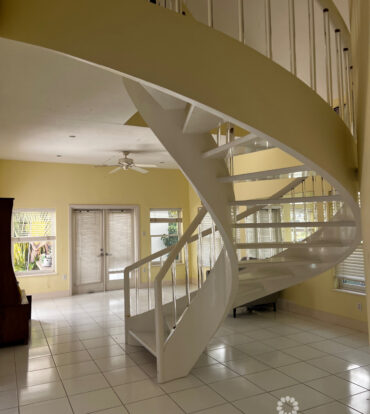 CANAL POINT - CANAL FRONT RESIDENCE