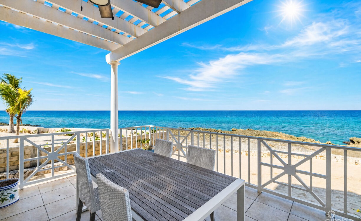 COCONUT BAY 121 OCEAN FRONT RESIDENCE