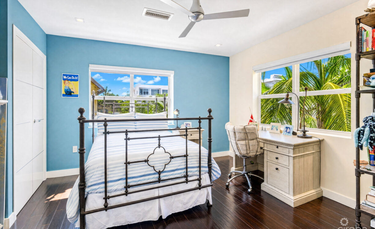 COCONUT BAY 121 OCEAN FRONT RESIDENCE