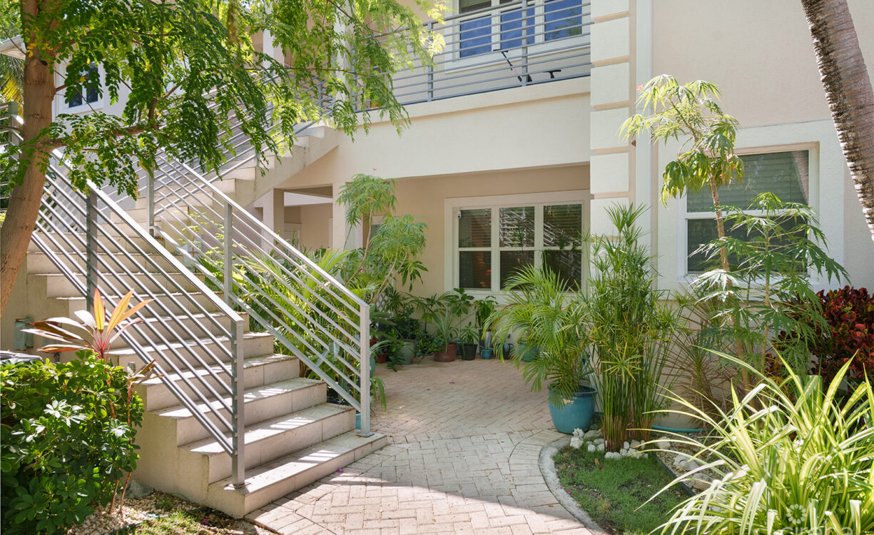 GRAND PALMS | GROUND FLOOR 2-BED IN SOUTH SOUND