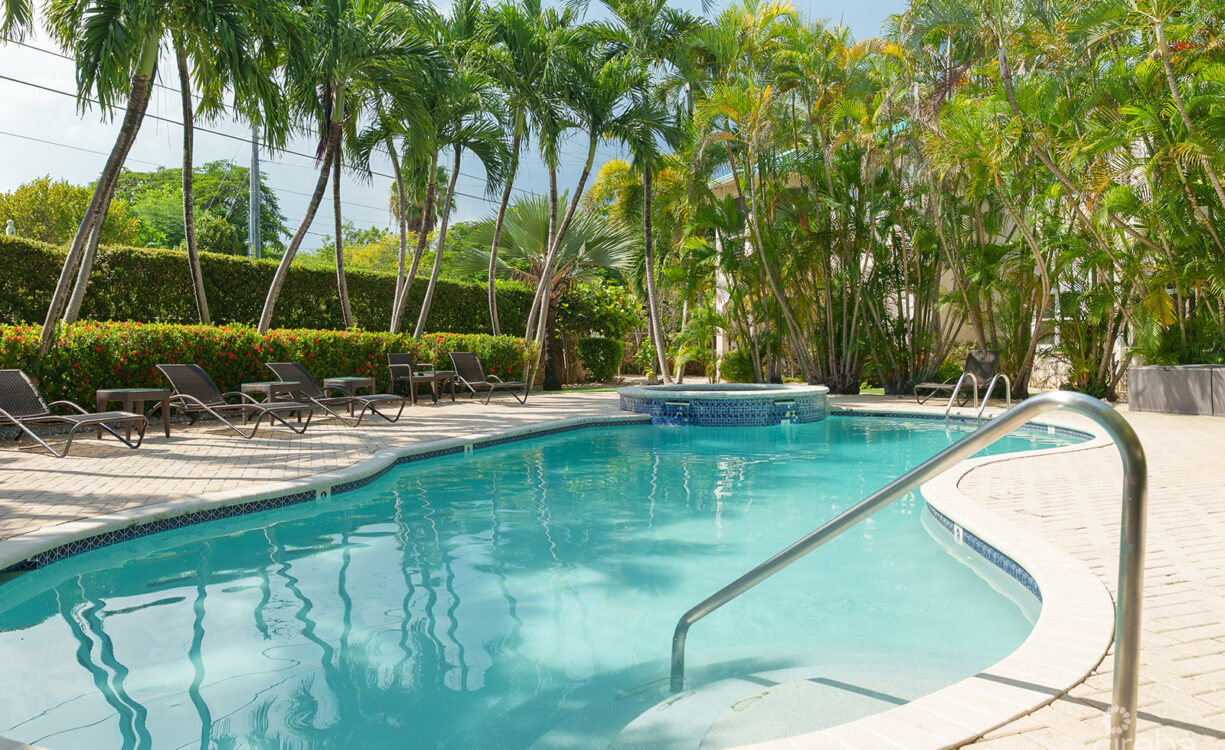 GRAND PALMS | GROUND FLOOR 2-BED IN SOUTH SOUND