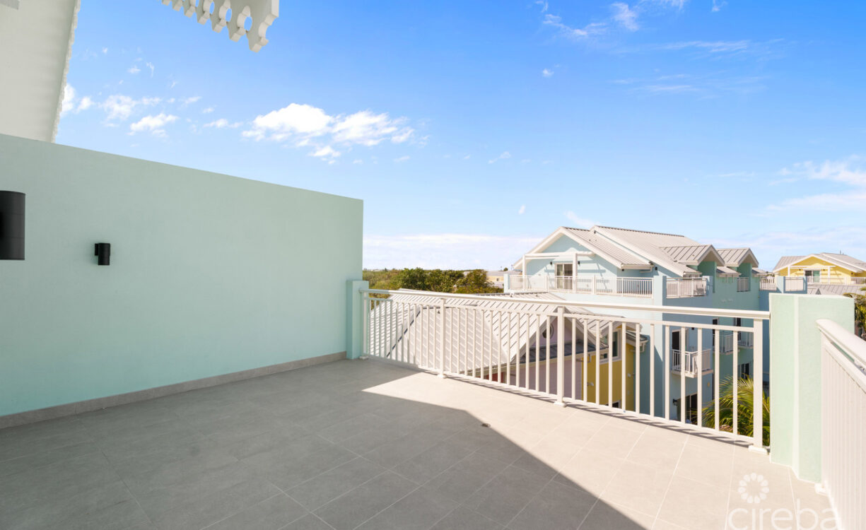 3 BEDROOMS + ROOF TERRACE AT THE MEADOWS AT BATABANO - RESIDENCE 504