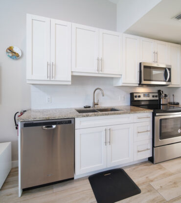DOWNTOWN REACH - ONE BEDROOM