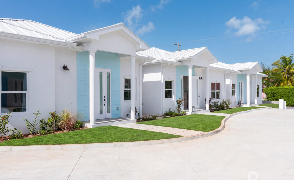 WOODRIDGE - REDBAY. FULLY FURNISHED AND VENDOR PAYS STAMP DUTY