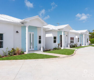 WOODRIDGE - REDBAY. FULLY FURNISHED AND VENDOR PAYS STAMP DUTY