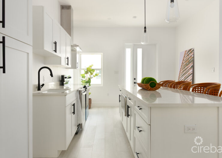 WOODRIDGE - REDBAY. FULLY FURNISHED AND VENDOR PAYS STAMP DUTY