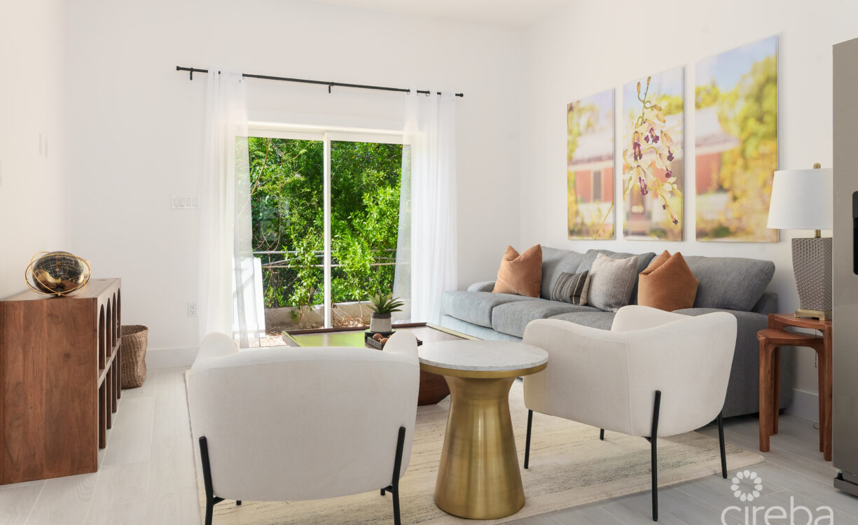WOODRIDGE - REDBAY. FULLY FURNISHED AND VENDOR PAYS STAMP DUTY