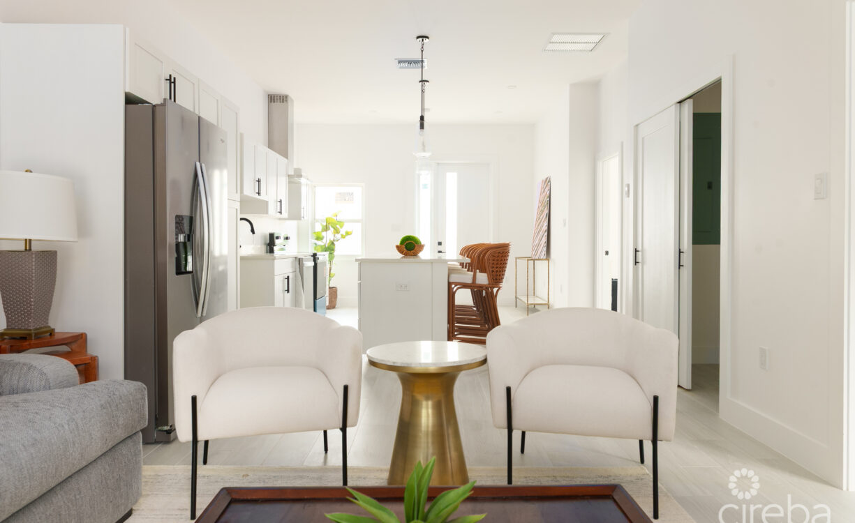 WOODRIDGE - REDBAY. FULLY FURNISHED AND VENDOR PAYS STAMP DUTY
