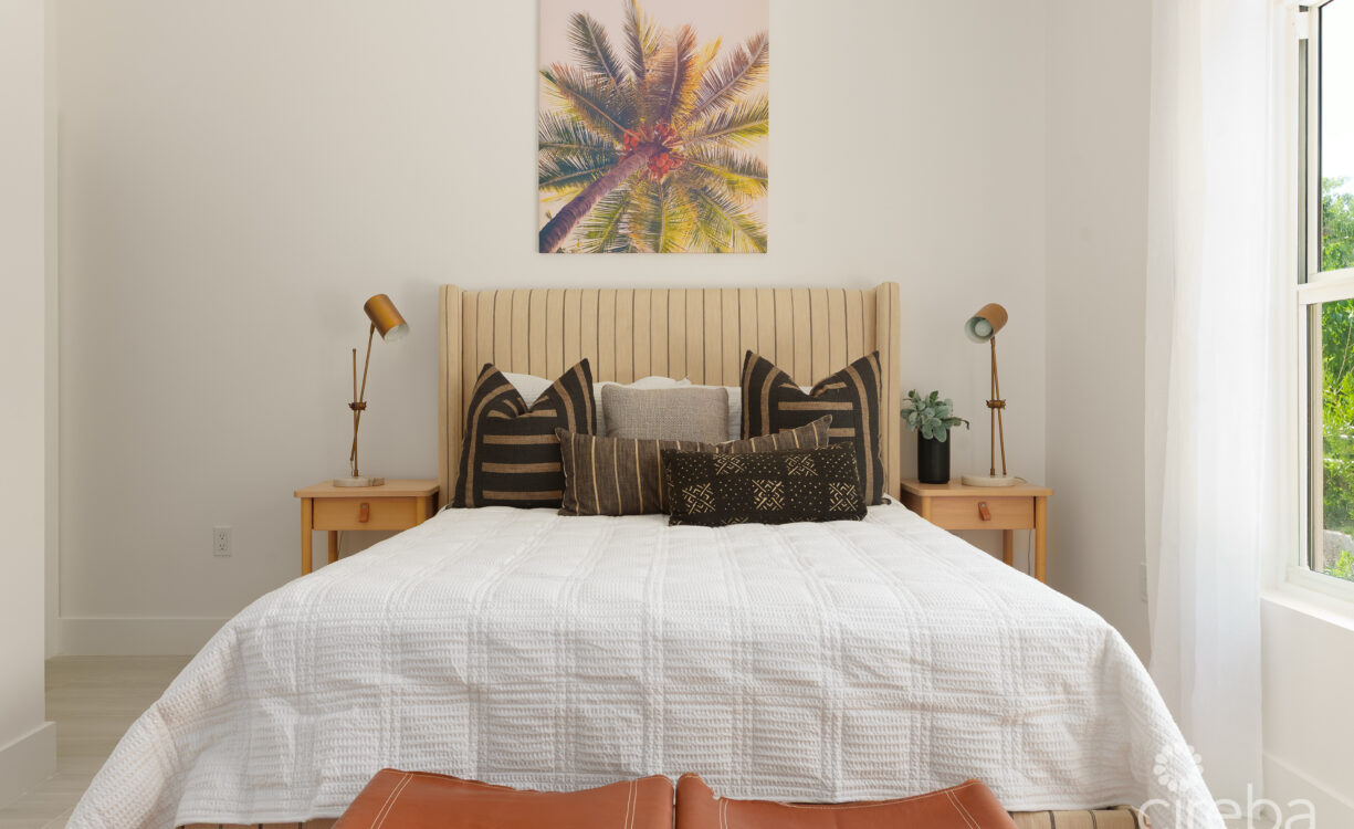 WOODRIDGE - REDBAY. FULLY FURNISHED AND VENDOR PAYS STAMP DUTY