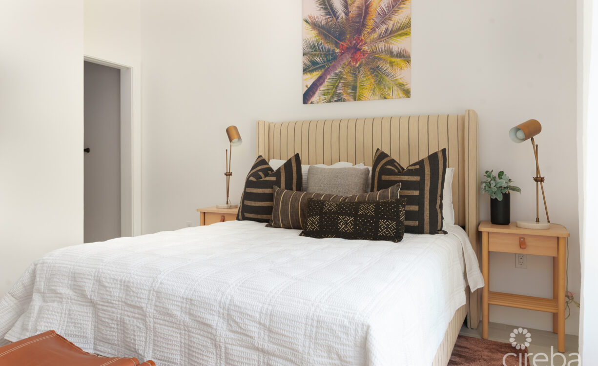 WOODRIDGE - REDBAY. FULLY FURNISHED AND VENDOR PAYS STAMP DUTY