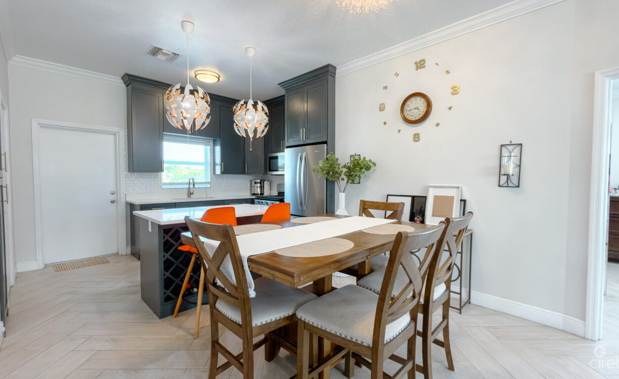 LOWER VALLEY 3 BED, 2 BATH FAMILY HOME